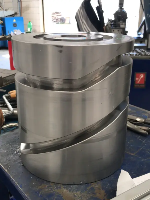 Torneado y mecanizado CNC